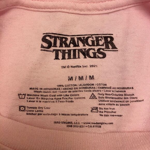 Stranger Things Hawkins Indians Pink Short Sleeve Tee Shirt Sz M - Picture 11 of 14